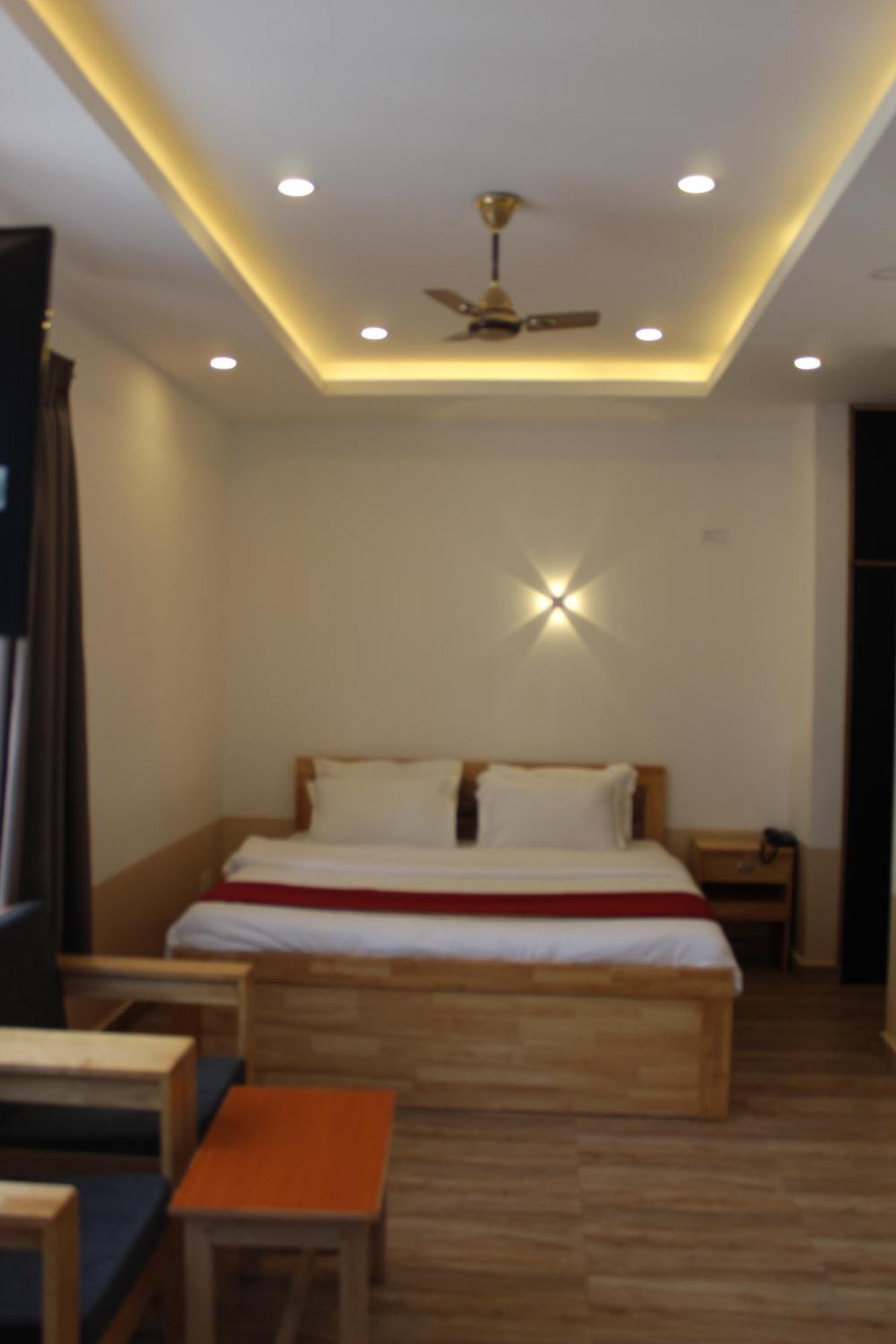 The Bd Hotel Θίμφου Εξωτερικό φωτογραφία
