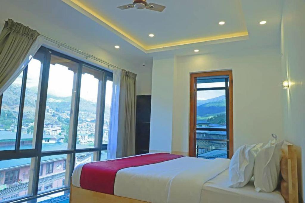 The Bd Hotel Θίμφου Εξωτερικό φωτογραφία